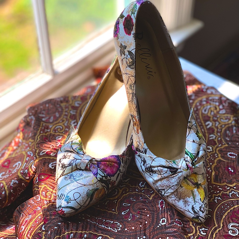 Bellini Charm floral pumps with a 3” heel.